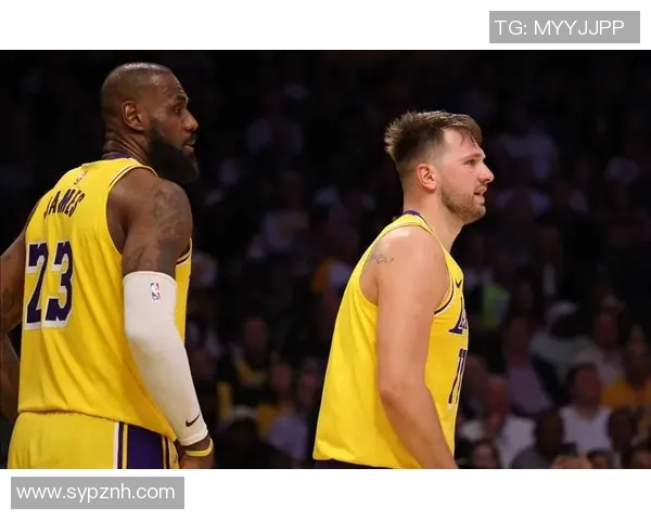 洛杉矶湖人与芝加哥公牛的经典对决回顾与分析