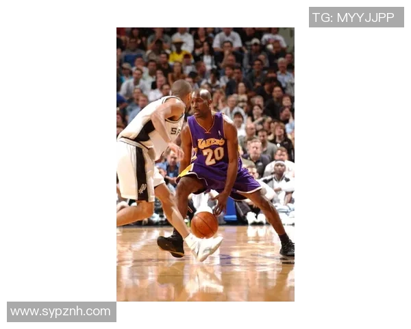 雷霆与湖人季后赛第五场激战回顾与精彩瞬间分析 雷霆与湖人季后赛第五场激战回顾与精彩瞬间分析