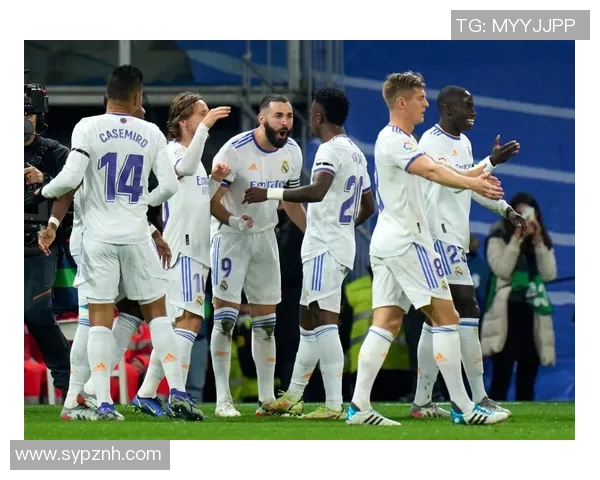 利物浦与巴萨的激战张路解析比赛背后的战术与精彩瞬间 利物浦与巴萨的激战张路解析比赛背后的战术与精彩瞬间