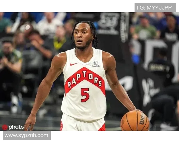 伊曼纽尔奎克利:篮球场上的闪耀新星与未来之路 伊曼纽尔奎克利:篮球场上的闪耀新星与未来之路