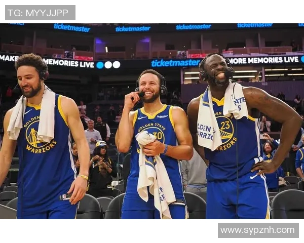 勇士队库里领衔对决步行者全力争胜精彩瞬间回顾