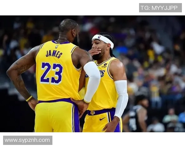 圣诞大战湖人对决劲敌期待精彩瞬间与激烈对抗的篮球盛宴