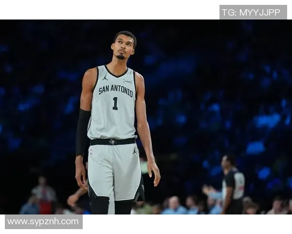 文班亚马法国队首秀狂砍27分击败意大利吸引NBA球探关注 文班亚马法国队首秀狂砍27分击败意大利吸引NBA球探关注